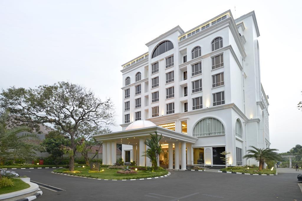 The Sahira Hotel Syariah Bogor Exterior foto